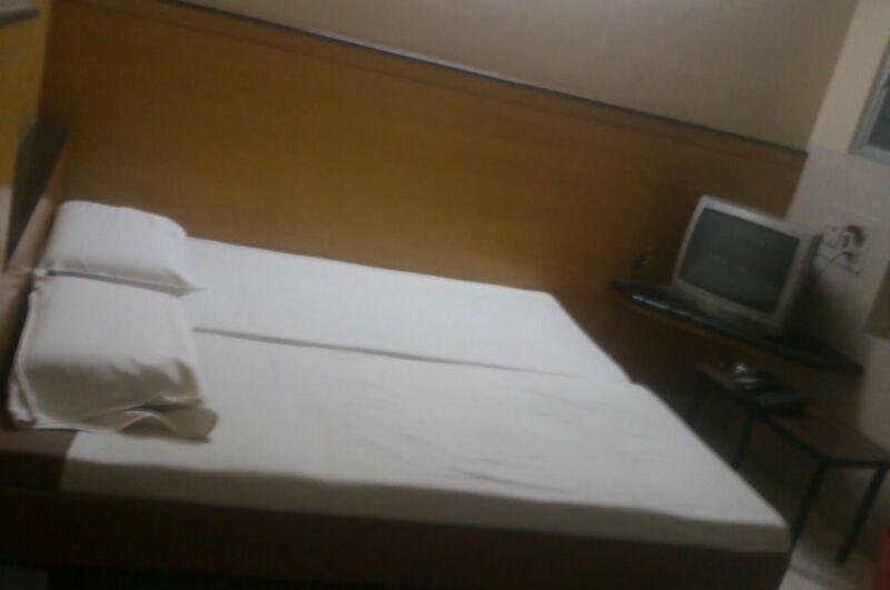Dolphin Hotel Dindigul Buitenkant foto